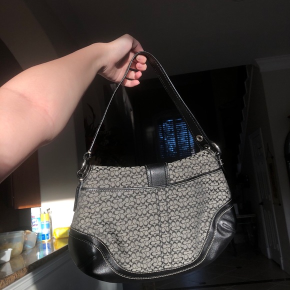COACH PURSE - Picture 4 of 13